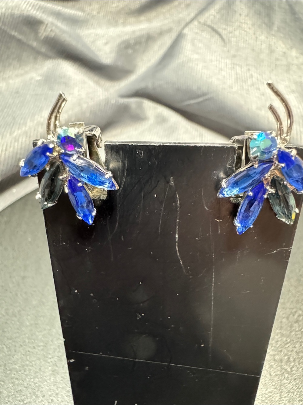 VTG Source Unknown Blue and Teal Crystal Leaf Clip-On Earrings